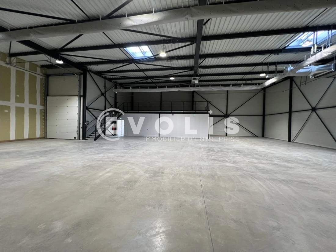 Photo 9 – location Entrepôts / activités	JANNEYRIAS (38280)