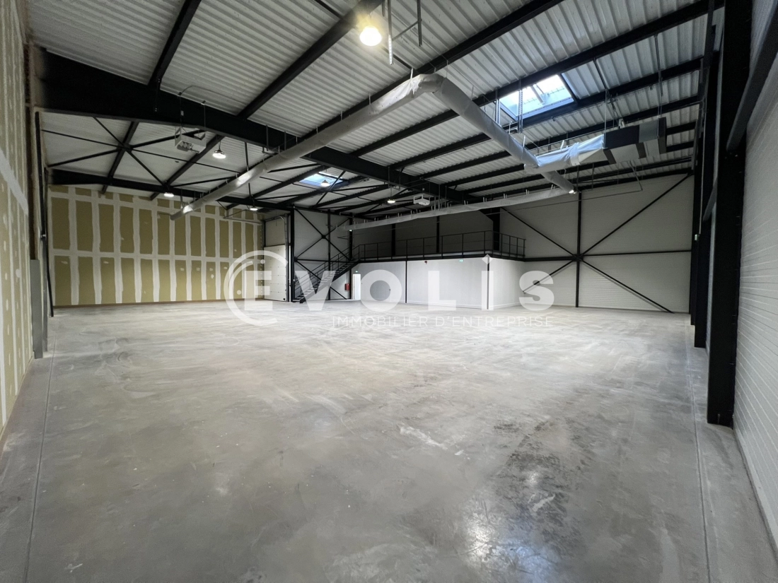 Photo 10 – location Entrepôts / activités	JANNEYRIAS (38280)