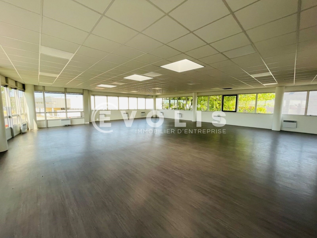 Photo 5 – location Entrepôts / activités	TIGERY (91250)