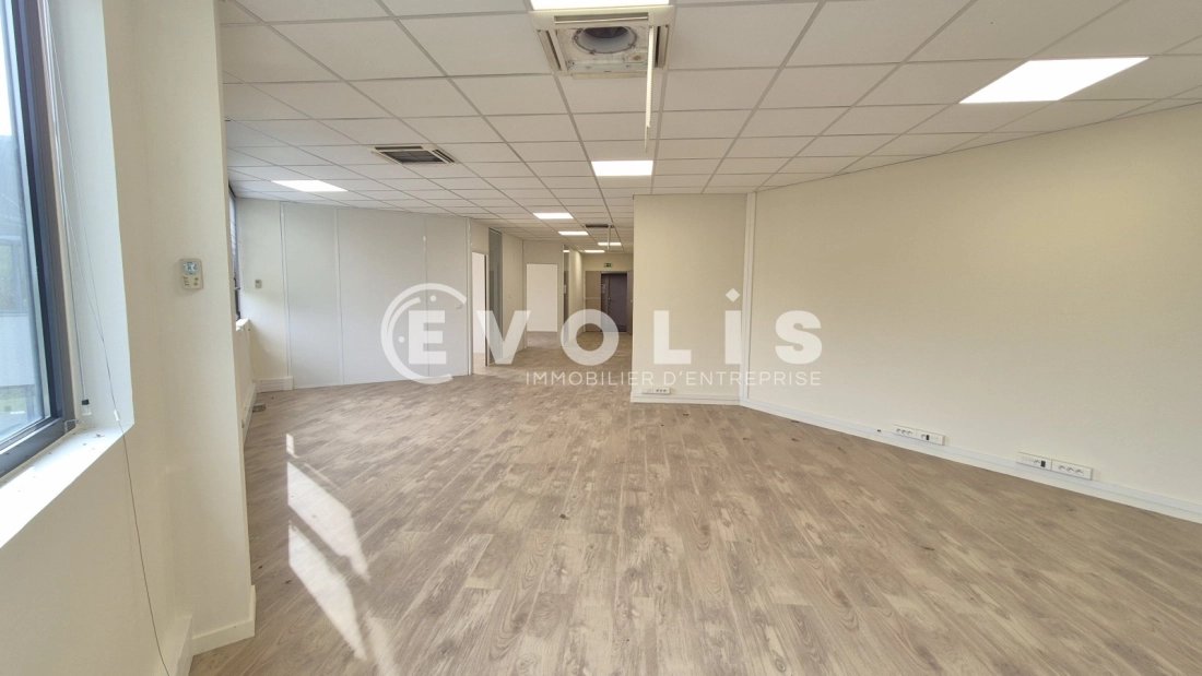 Photo 3 – location bureaux	MONTEVRAIN (77144)