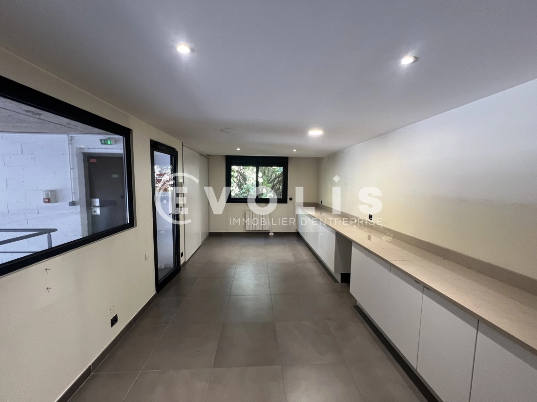 Photo 10 – location Entrepôts / activités	BRY SUR MARNE (94360)