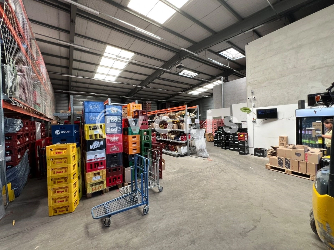 Photo 6 – location Entrepôts / activités	VAULX EN VELIN (69120)