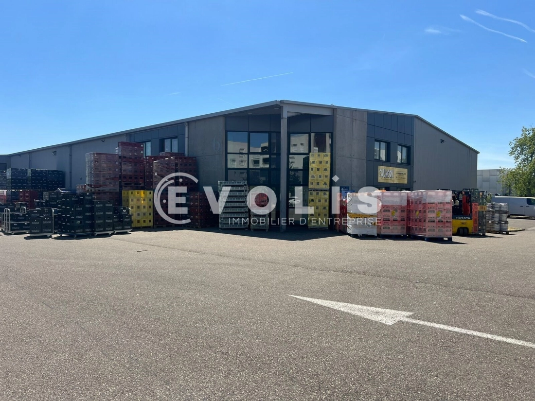 Photo 2 – location Entrepôts / activités	VAULX EN VELIN (69120)