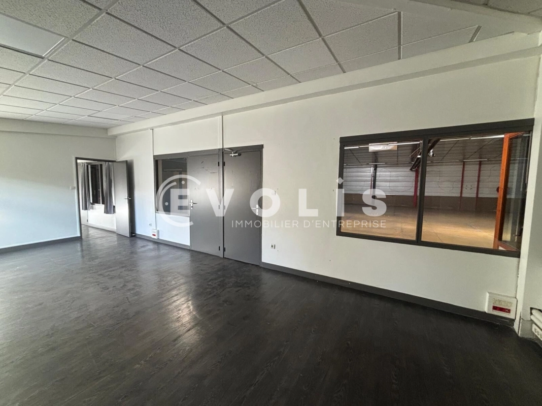 Photo 10 – vente Entrepôts / activités	RILLIEUX LA PAPE (69140)