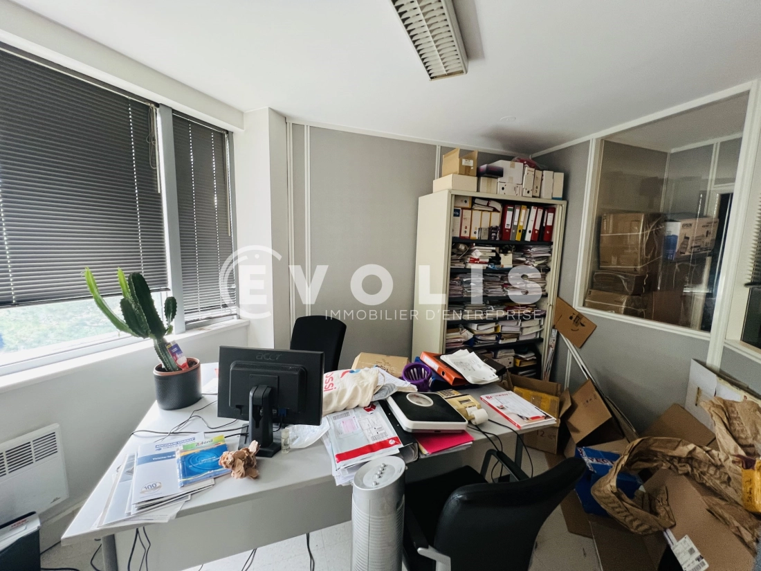 Photo 3 – vente bureaux	CHAMPS SUR MARNE (77420)