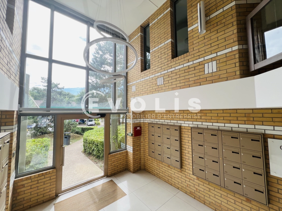 Photo 5 – vente bureaux	CHAMPS SUR MARNE (77420)