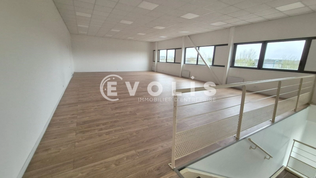 Photo 3 – location Entrepôts / activités	MONTEVRAIN (77144)