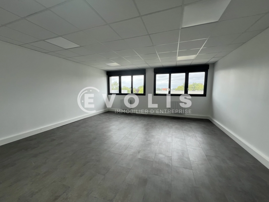 Photo 7 – location Entrepôts / activités	PERIGNY (94520)