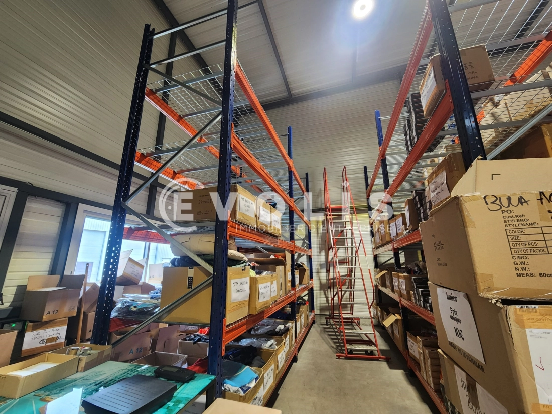 Photo 11 – location Entrepôts / activités	VOURLES (69390)