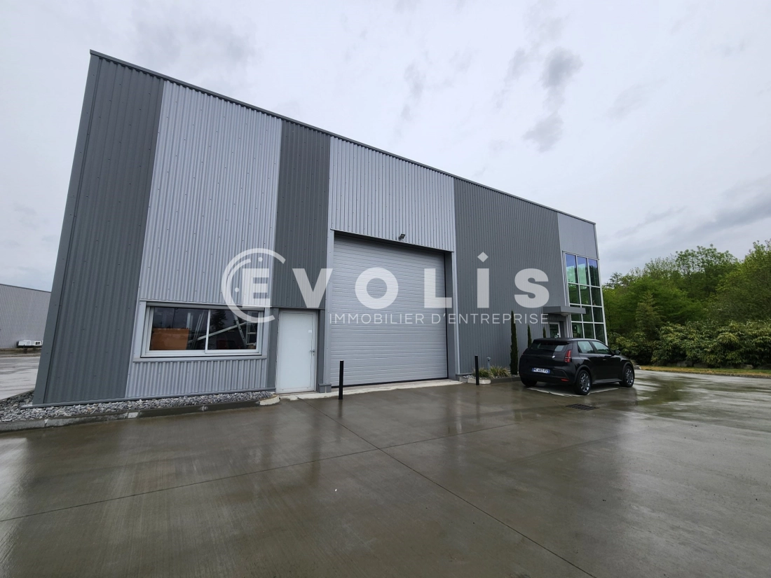 Photo 13 – location Entrepôts / activités	VOURLES (69390)