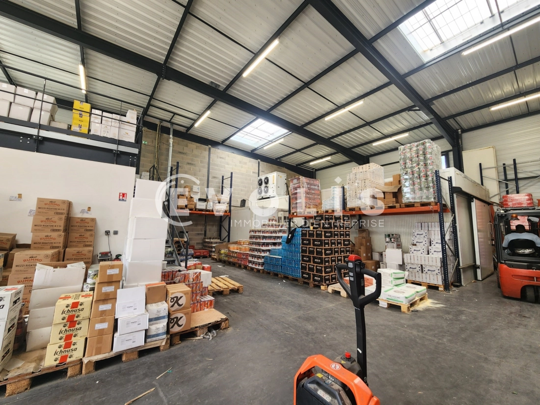 Photo 7 – location Entrepôts / activités	DECINES CHARPIEU (69150)