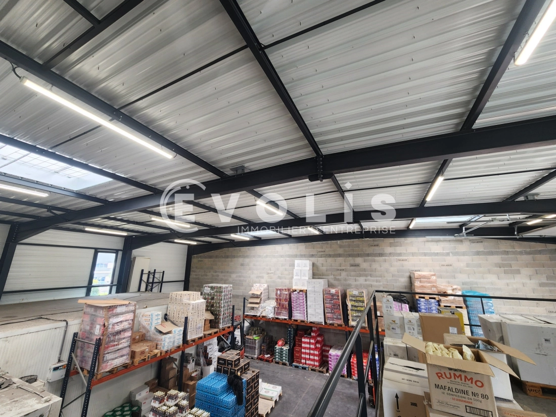 Photo 13 – location Entrepôts / activités	DECINES CHARPIEU (69150)