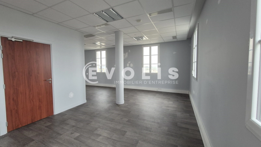 Photo 13 – location bureaux	CHESSY (77700)
