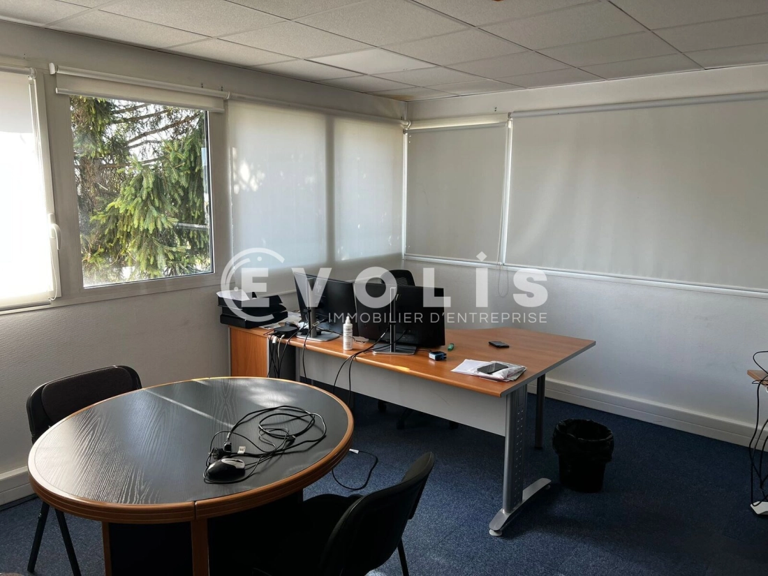 Photo 13 – location Entrepôts / activités	DAGNEUX (01120)