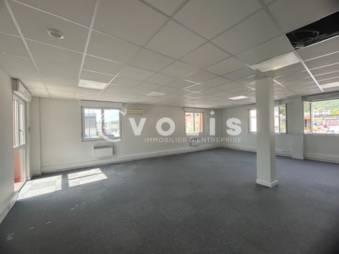 Photo 2 – location bureaux	CROLLES (38920)