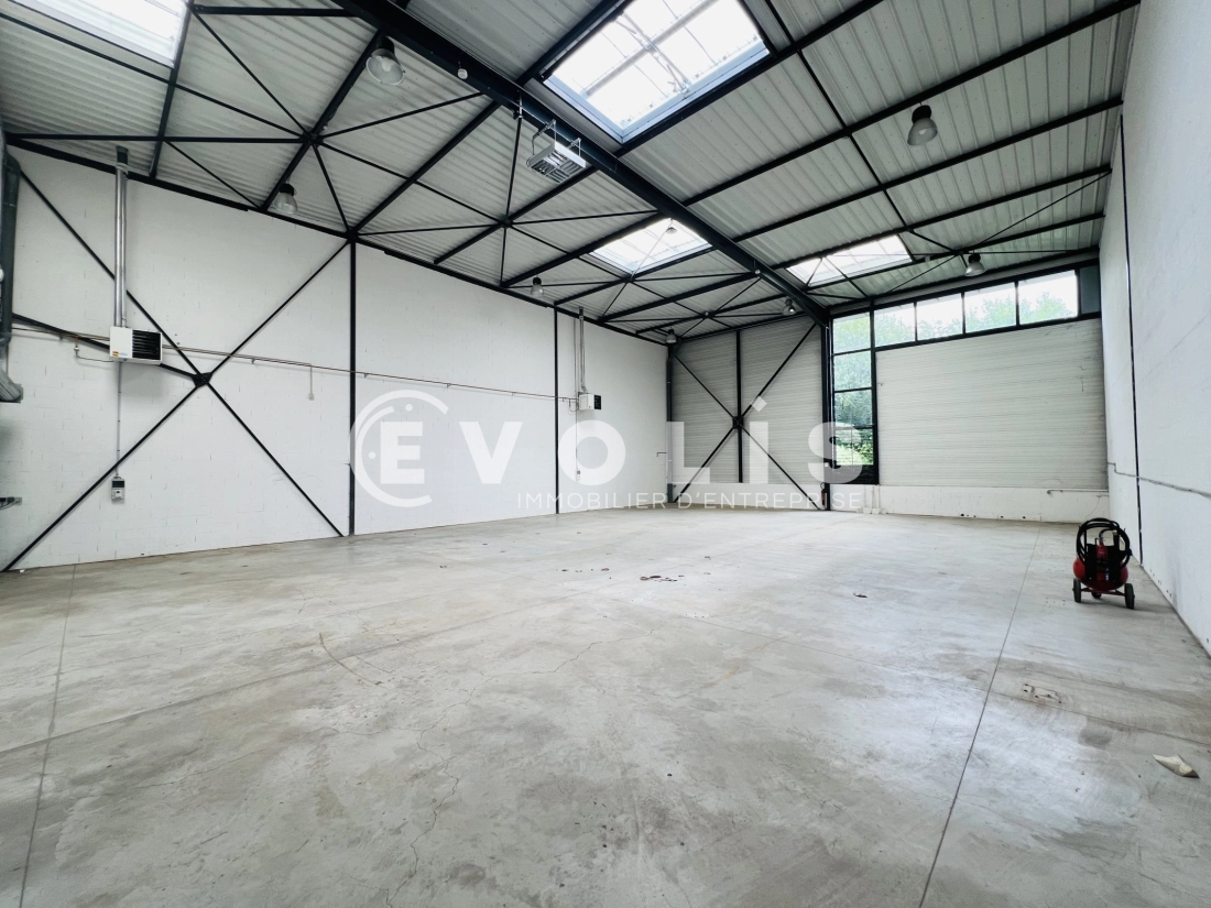 Photo 3 – vente Entrepôts / activités	MONTEVRAIN (77144)