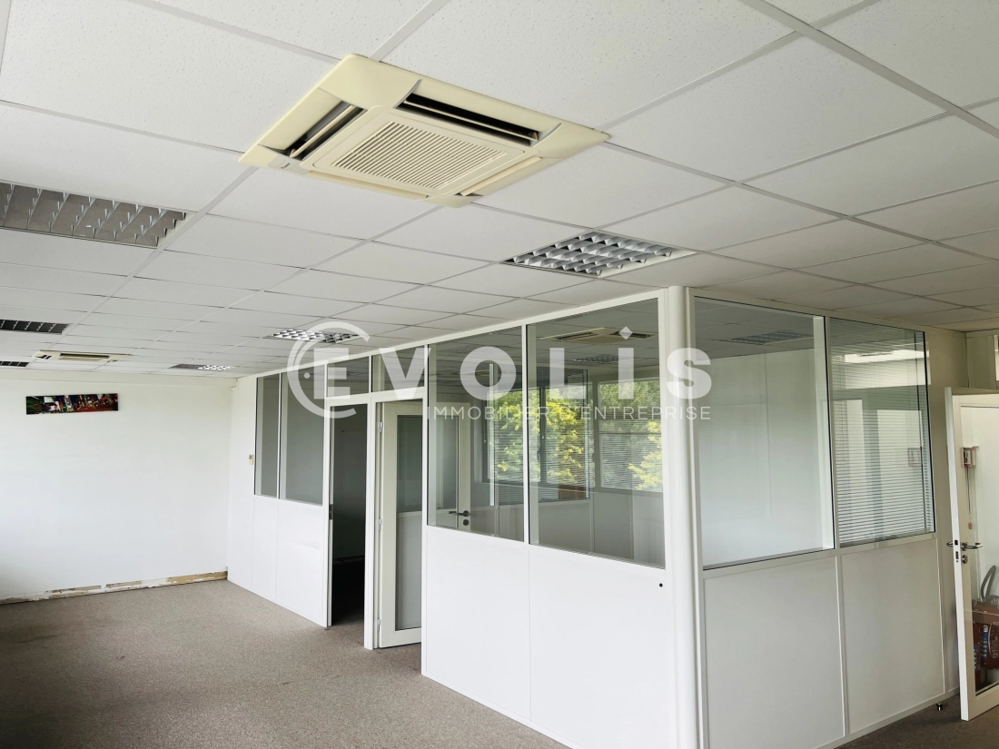 Photo 6 – vente Entrepôts / activités	MONTEVRAIN (77144)