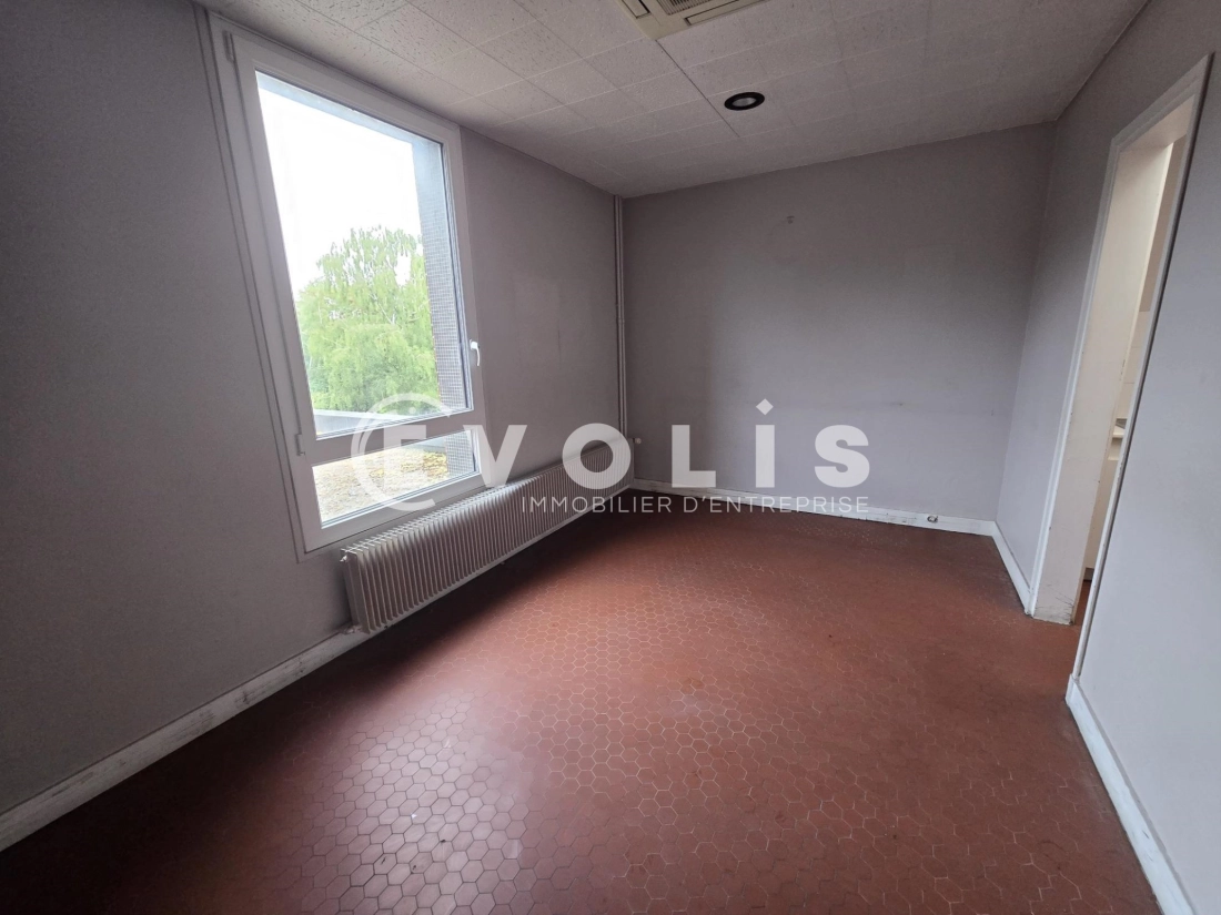 Photo 3 – location bureaux	IGNY (91430)