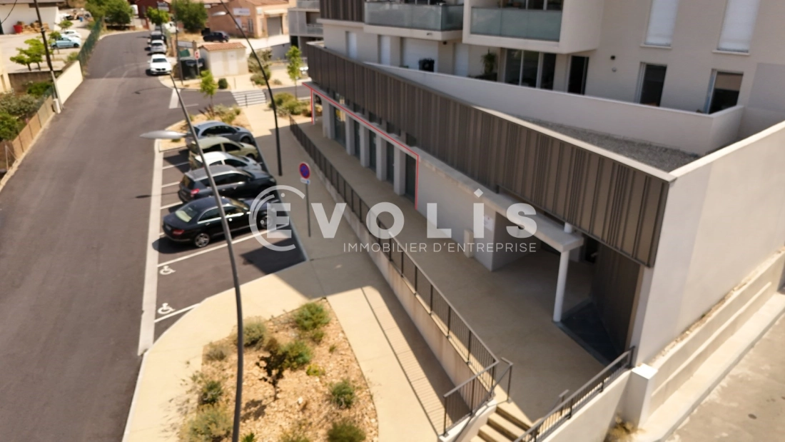 Photo 1 – vente Locaux commerciaux	LES ANGLES (30133)