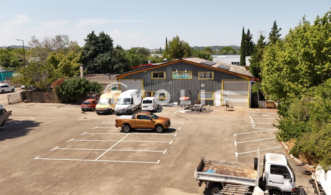Photo 1 – vente Entrepôts / activités	AVIGNON (84000)