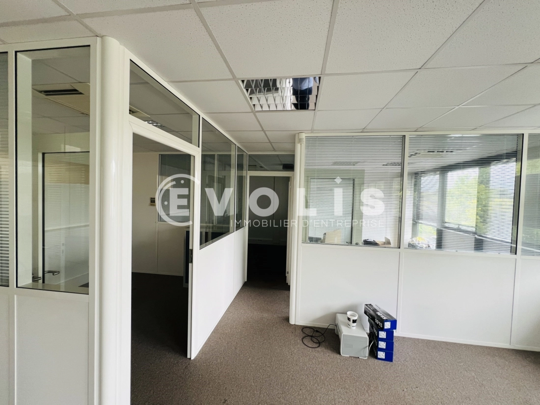 Photo 7 – location Entrepôts / activités	MONTEVRAIN (77144)