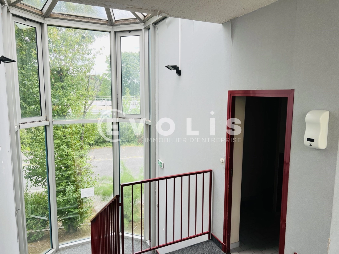 Photo 2 – location bureaux	LOGNES (77185)