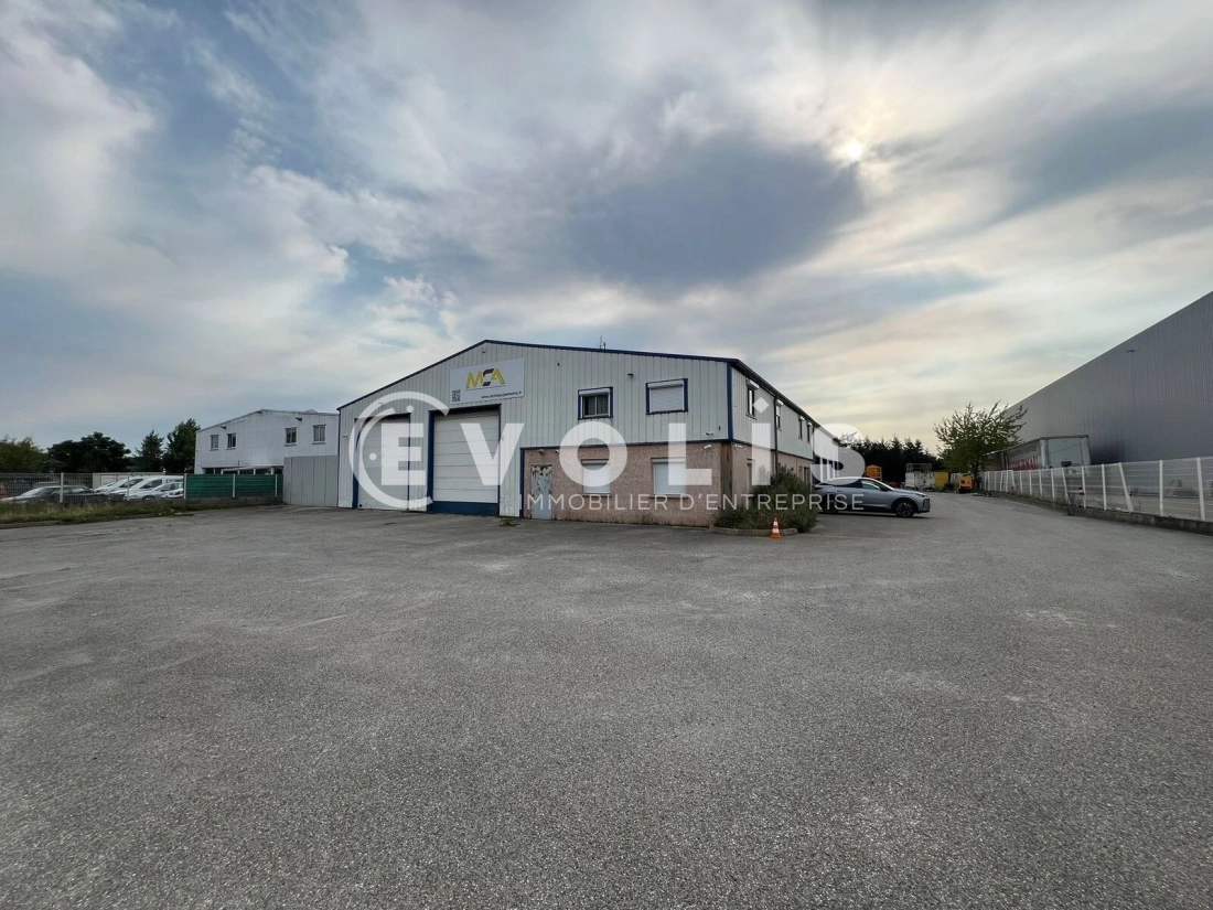 Photo 8 – location Entrepôts / activités	MEYZIEU (69330)