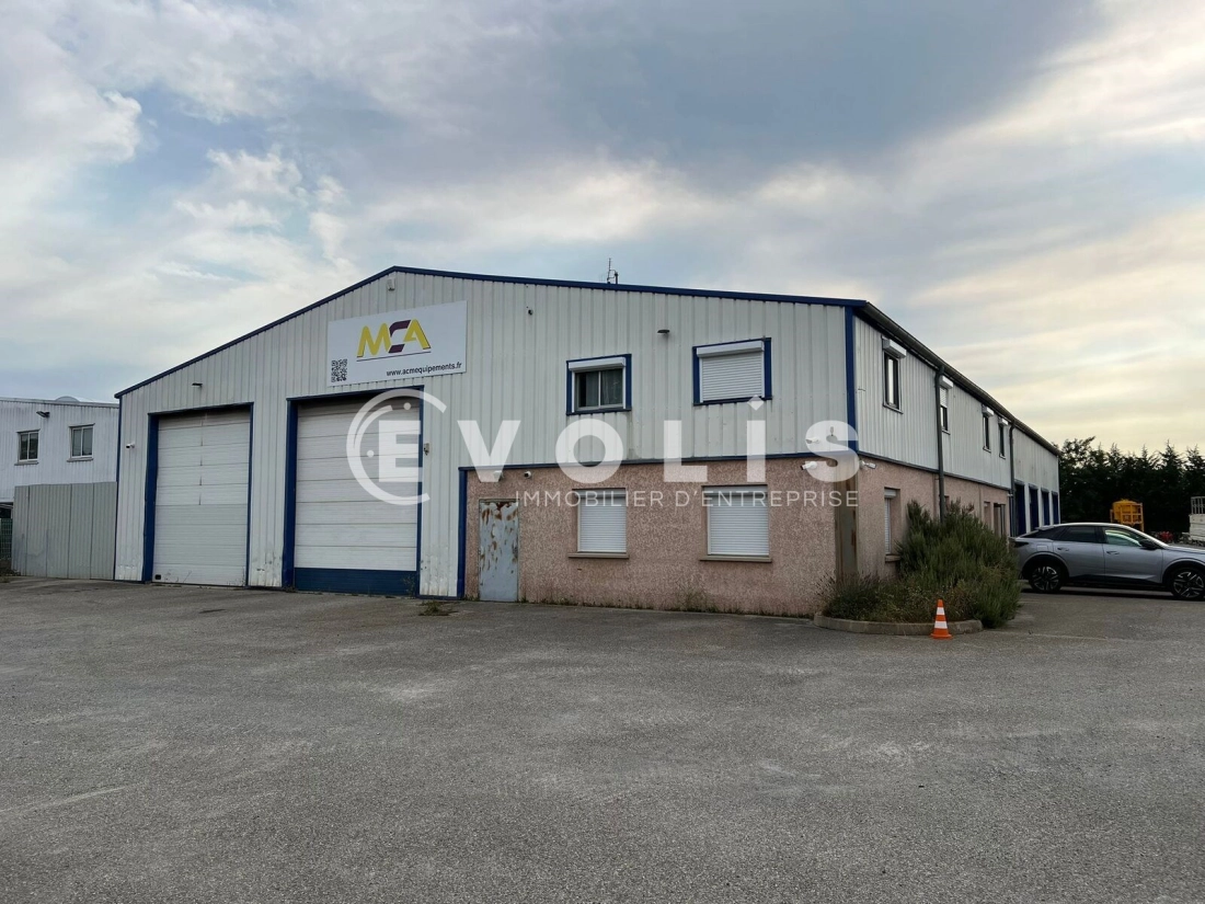 Photo 1 – location Entrepôts / activités	MEYZIEU (69330)