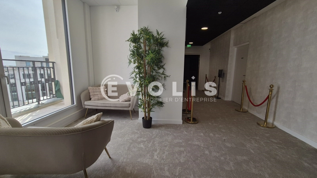 Photo 2 – location bureaux	CHESSY (77700)