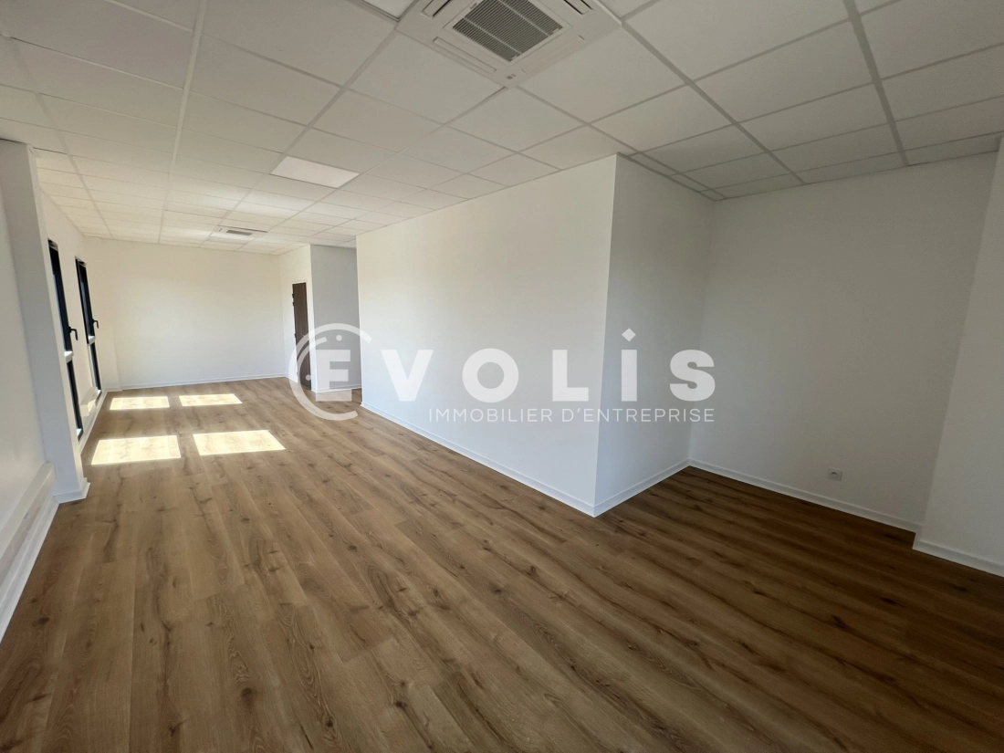 Photo 10 – location Entrepôts / activités	VILLETTE D'ANTHON (38280)