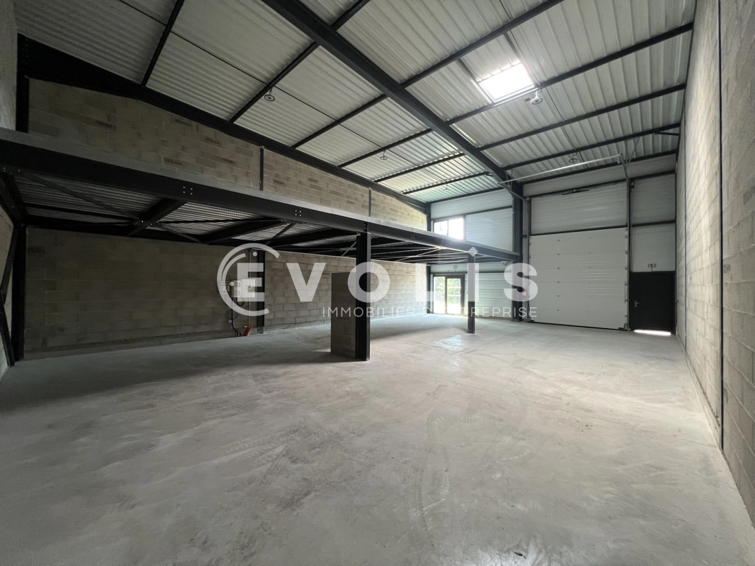 Photo 13 – location Entrepôts / activités	VILLETTE D'ANTHON (38280)