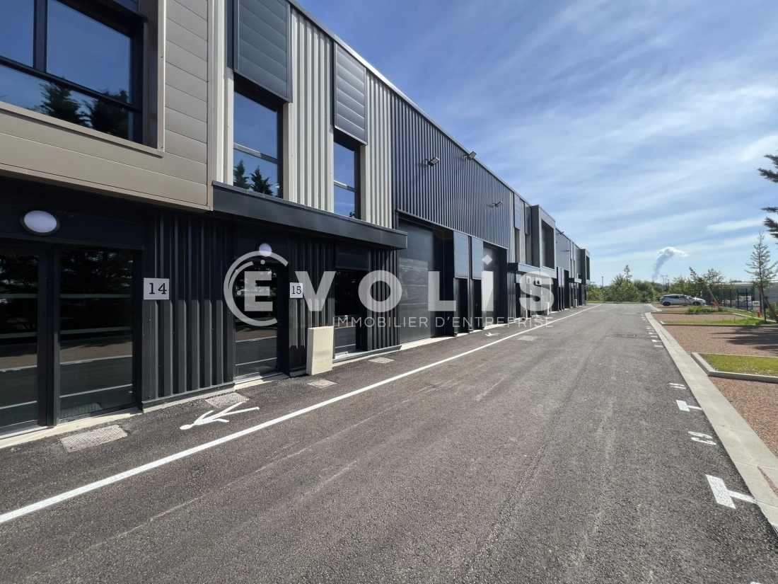 Photo 3 – location Entrepôts / activités	VILLETTE D'ANTHON (38280)