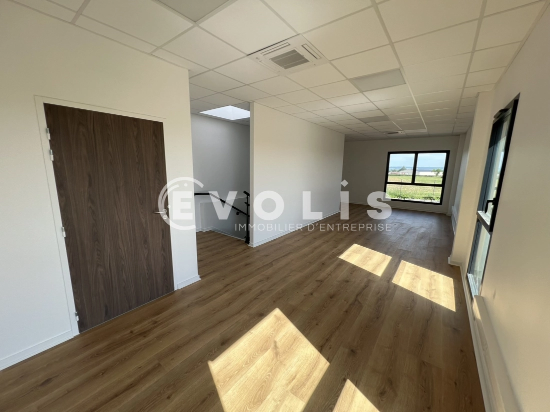 Photo 9 – location Entrepôts / activités	VILLETTE D'ANTHON (38280)