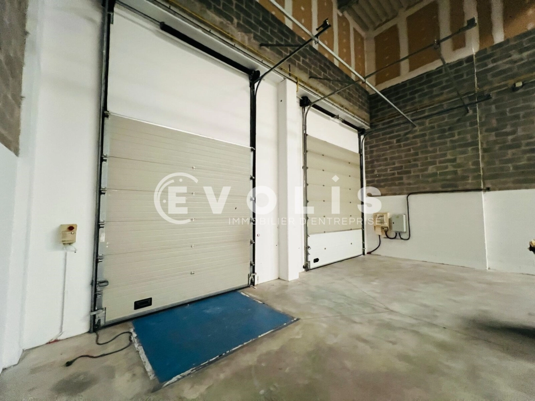 Photo 2 – location Entrepôts / activités	MOISSY CRAMAYEL (77550)