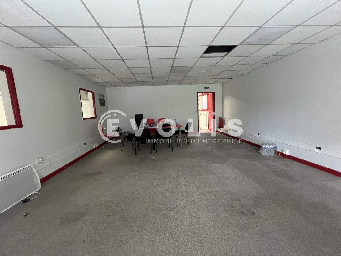 Photo 8 – location Entrepôts / activités	BONDY (93140)