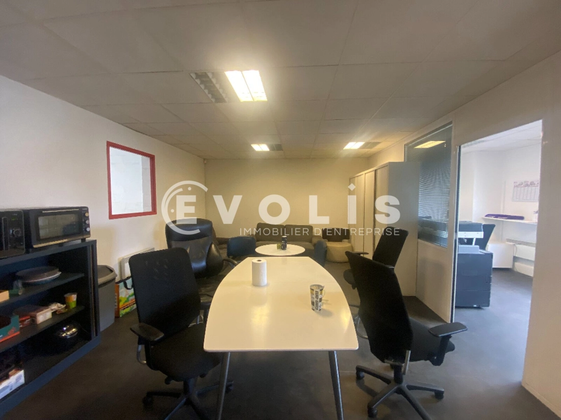 Photo 10 – location Entrepôts / activités	BONDY (93140)