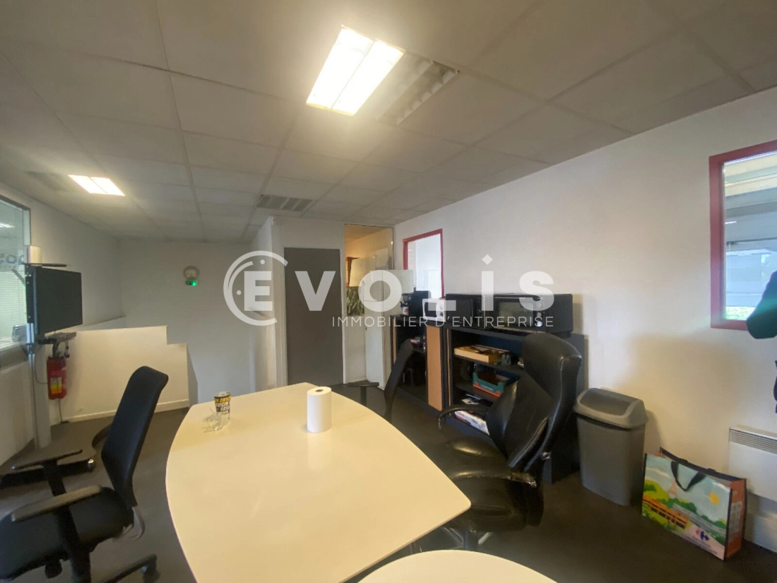 Photo 9 – location Entrepôts / activités	BONDY (93140)