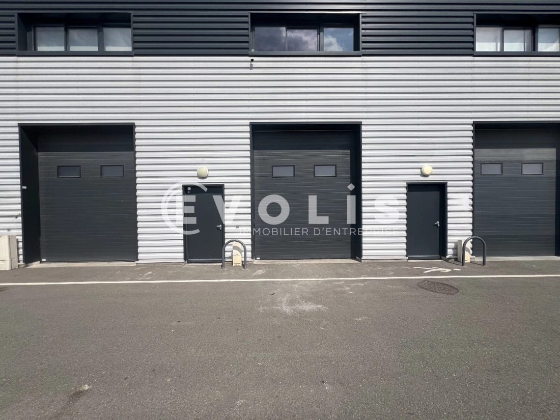 Photo 4 – location Entrepôts / activités	VALENTON (94460)