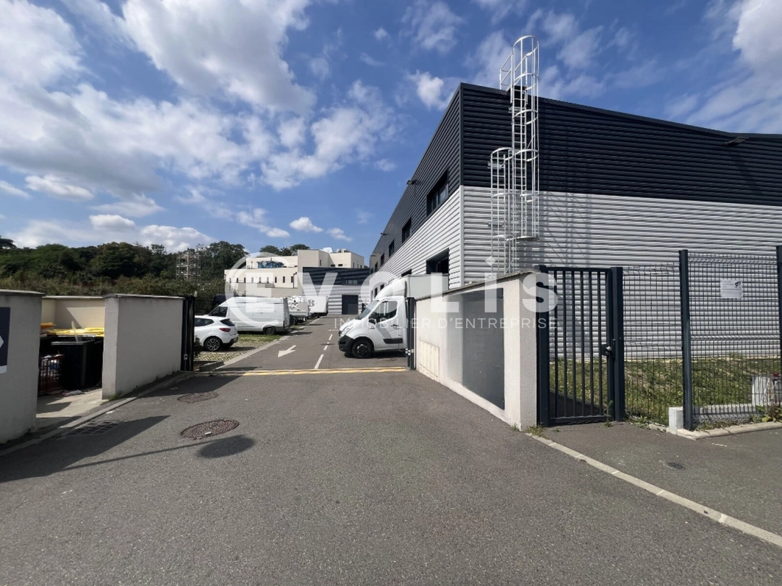 Photo 5 – location Entrepôts / activités	VALENTON (94460)