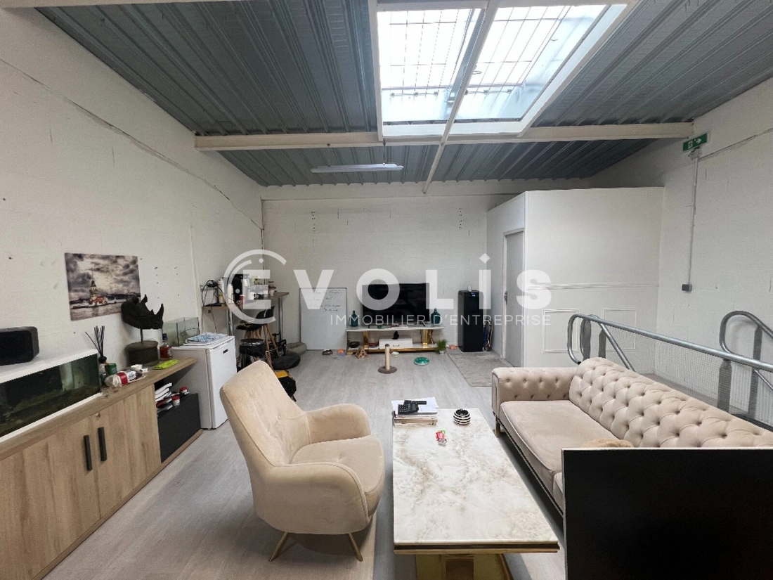 Photo 11 – location Entrepôts / activités	VALENTON (94460)