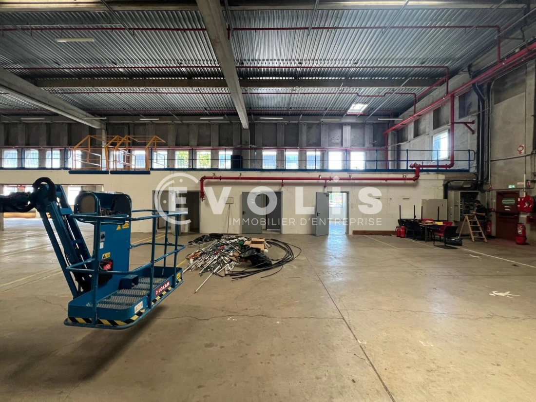 Photo 12 – location Entrepôts / activités	VENISSIEUX (69200)