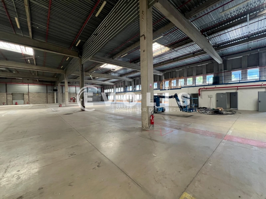 Photo 15 – location Entrepôts / activités	VENISSIEUX (69200)