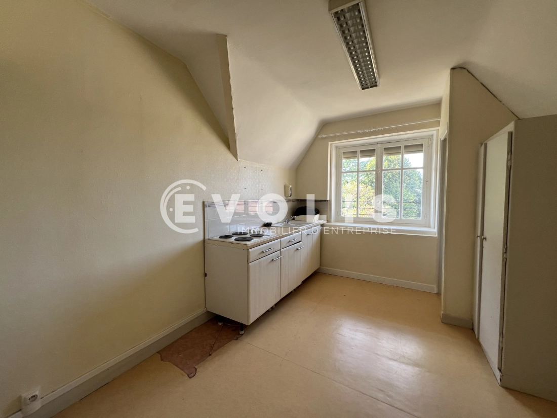 Photo 7 – location bureaux	MANDRES LES ROSES (94520)