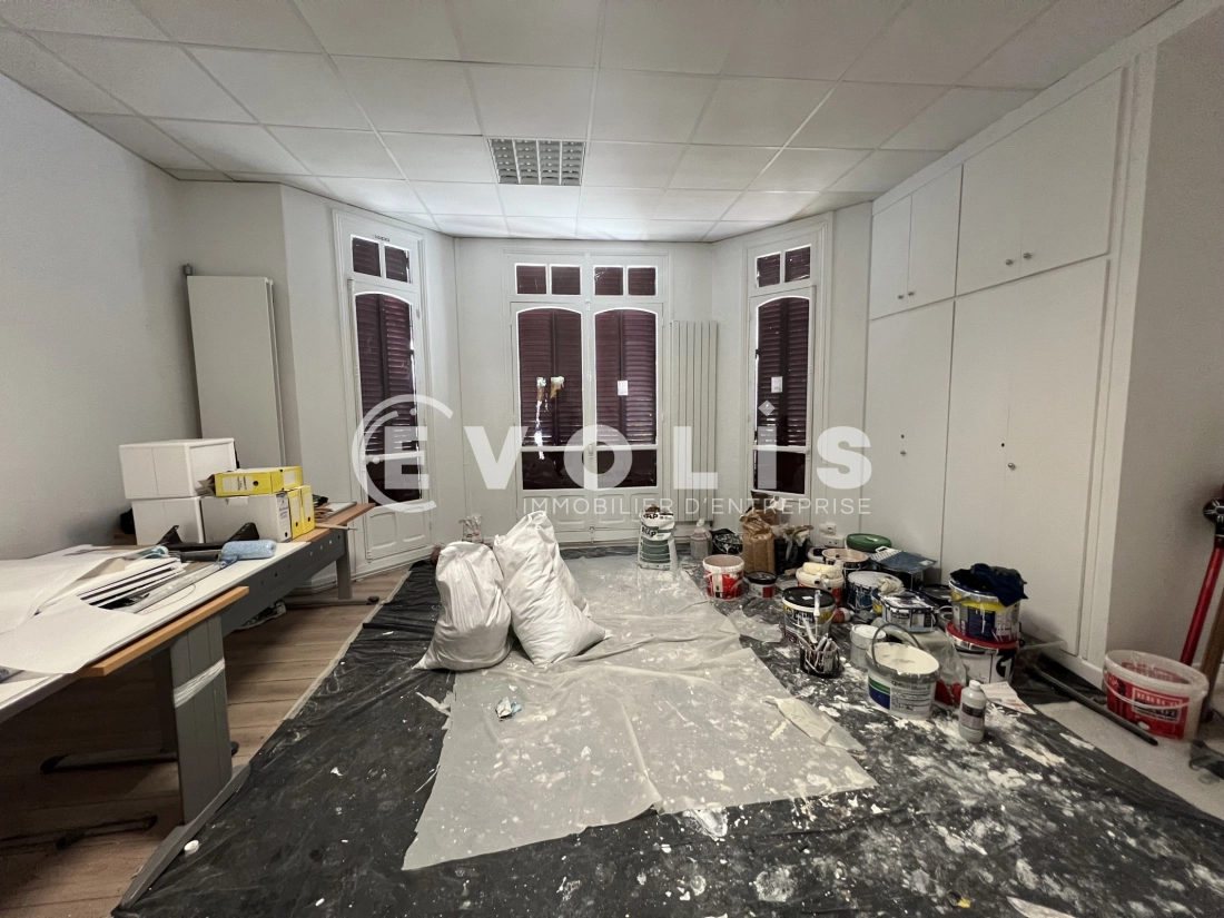 Photo 3 – location bureaux	MANDRES LES ROSES (94520)