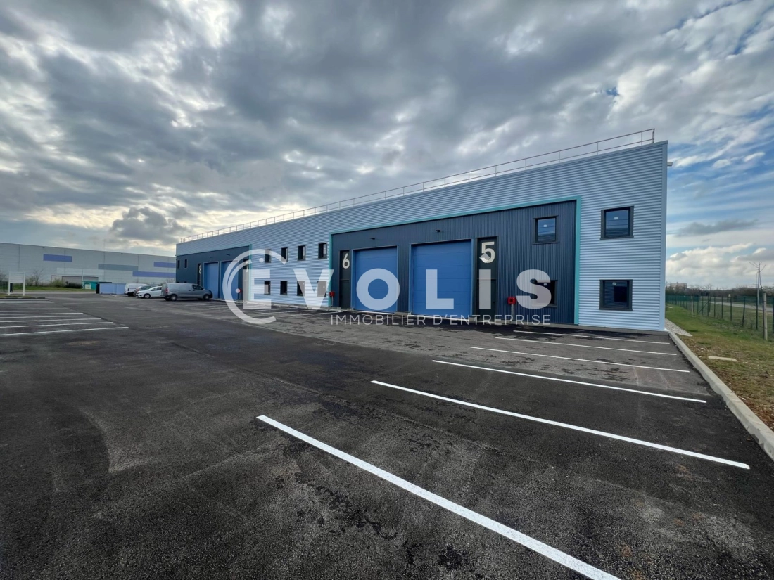 Photo 3 – vente Entrepôts / activités	SAINT VULBAS (01150)