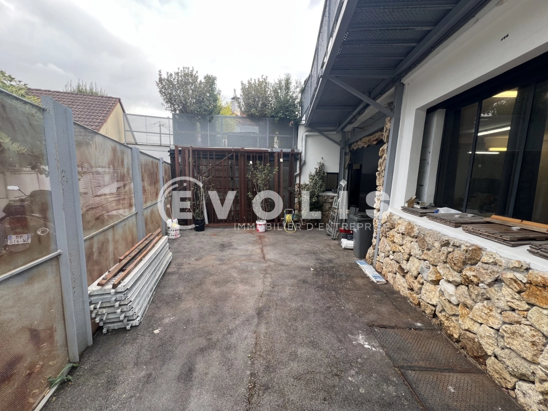 Photo 8 – location Entrepôts / activités	NOISY LE GRAND (93160)