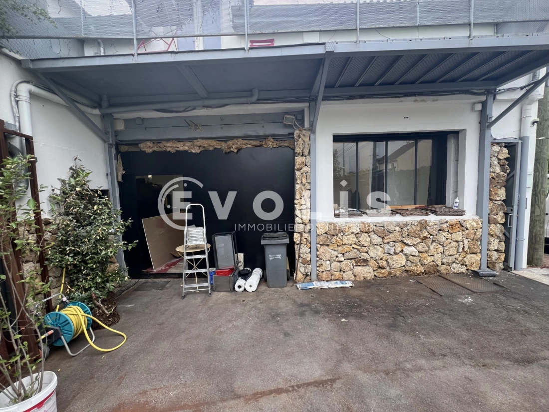 Photo 2 – location Entrepôts / activités	NOISY LE GRAND (93160)