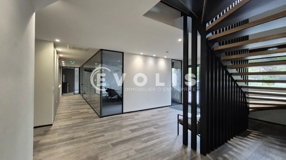 Photo 7 – vente Entrepôts / activités	BUSSY SAINT MARTIN (77600)