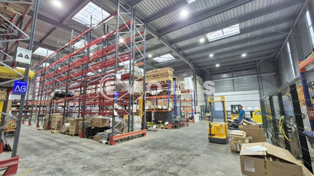 Photo 1 – vente Entrepôts / activités	BUSSY SAINT MARTIN (77600)