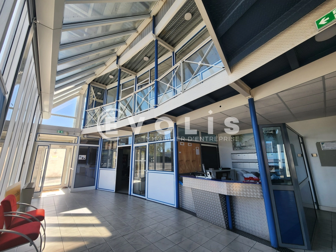 Photo 15 – location Entrepôts / activités	VAULX EN VELIN (69120)